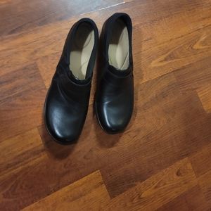 NWT Clarks- Style: Angie Pearl